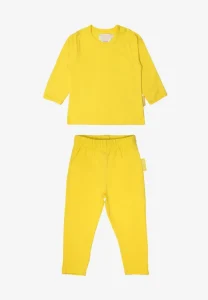 Organic Yellow Basic Long-Sleeved T-Shirt & Leggings Bundle